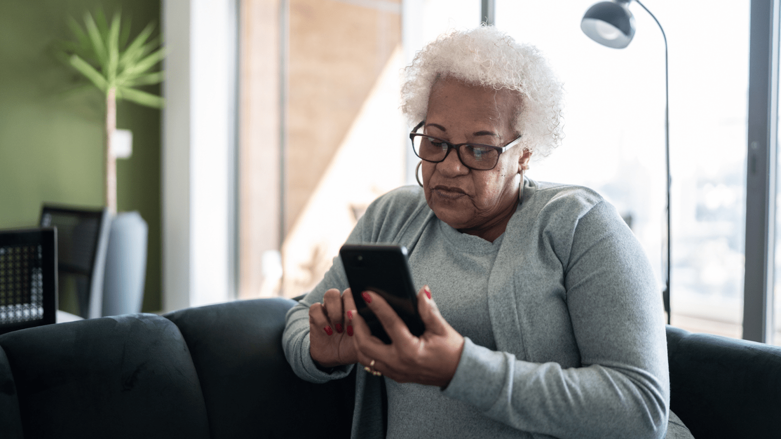 What Is the Best Cell Phone Plan for Seniors? - Ask.com